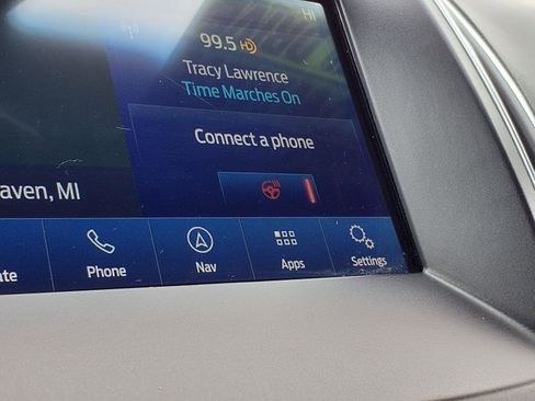 Used 2020 Ford Edge ST w/ Equipment Group 401A image 9