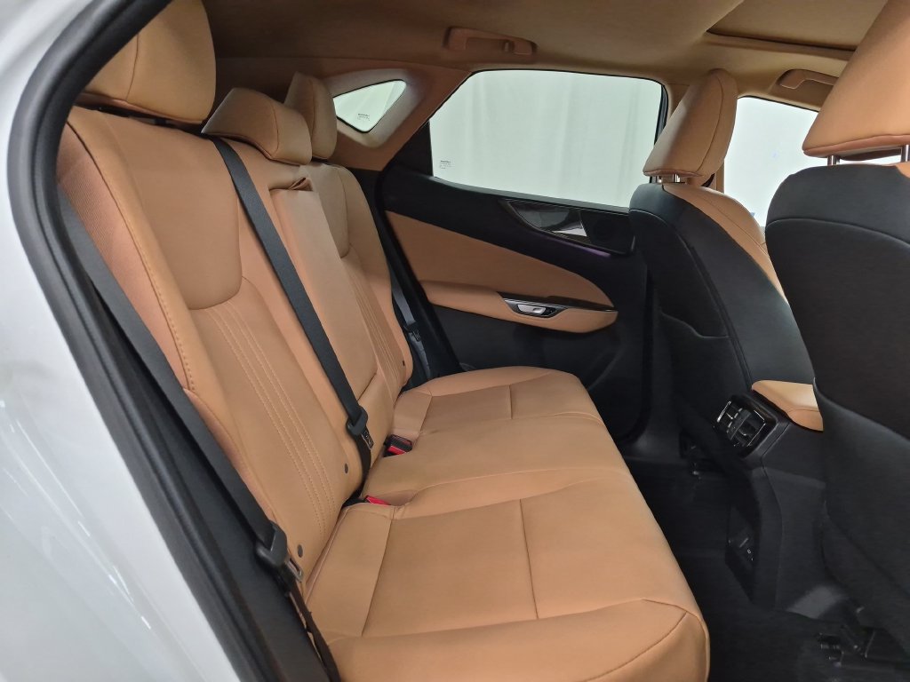 Certified 2026 Lexus NX 350 AWD w/ Accessory Package (2T) image 33