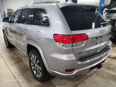 Used 2018 Jeep Grand Cherokee Overland AWD/4WD image 7
