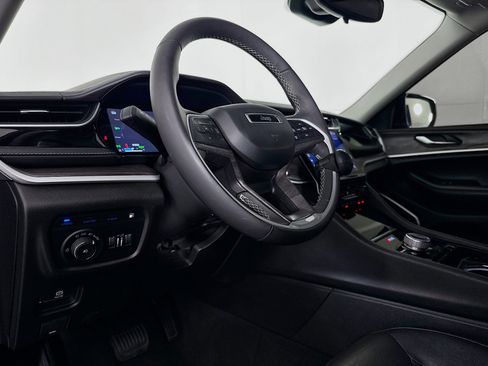 Used 2022 Jeep Grand Cherokee Limited 4xe image 22