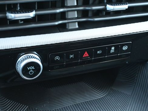 New 2026 Ford Explorer Active image 85