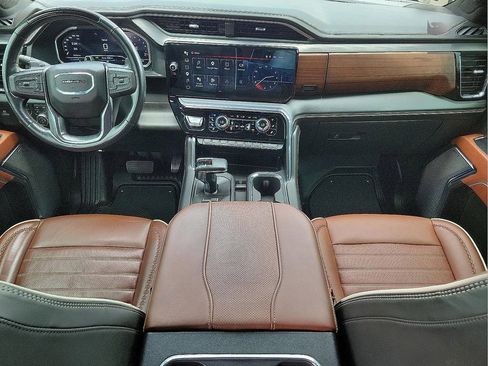 Used 2024 GMC Sierra 1500 Denali Ultimate AWD/4WD image 11