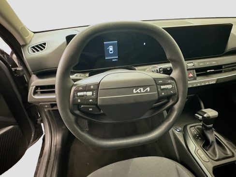 Used 2025 Kia K4 FWD image 18
