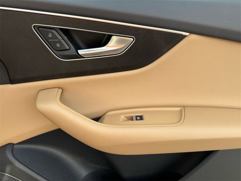 Used 2023 Audi Q8 Premium w/ Convenience Package image 24