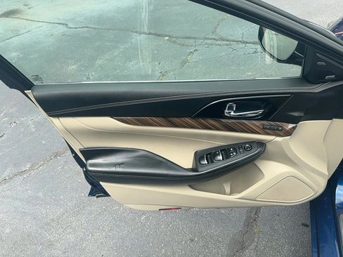 Used 2017 Nissan Maxima Platinum w/ Medallion Package image 12