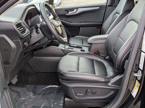 Used 2025 Ford Escape Platinum AWD/4WD image 10