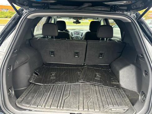 Used 2022 Chevrolet Equinox LT w/ LPO, Floor Liner Package image 8