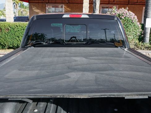 Used 2018 Ford F150 Platinum w/ Equipment Group 701A Luxury image 8