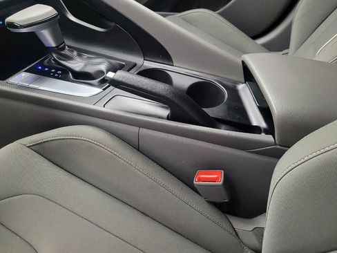 Used 2024 Hyundai Elantra SEL FWD image 26