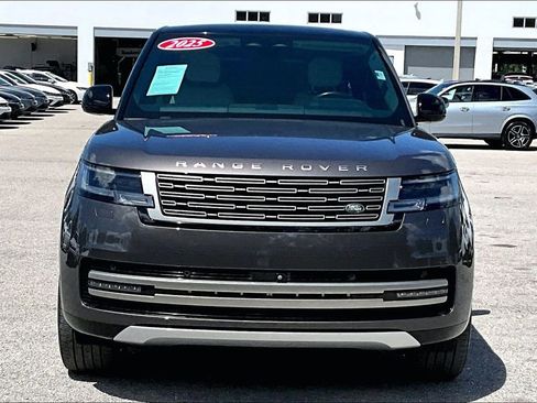 Used 2025 Land Rover Range Rover Long Wheelbase SE image 10