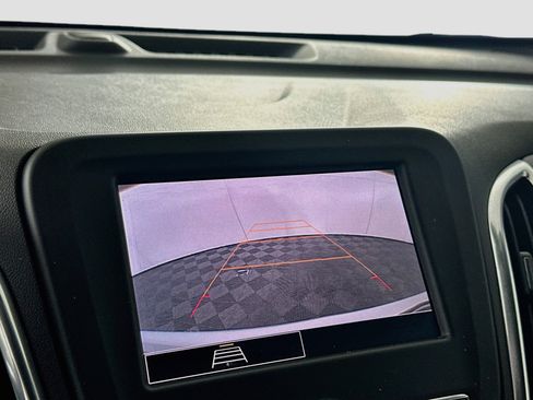Used 2022 Chevrolet Equinox LT FWD image 21