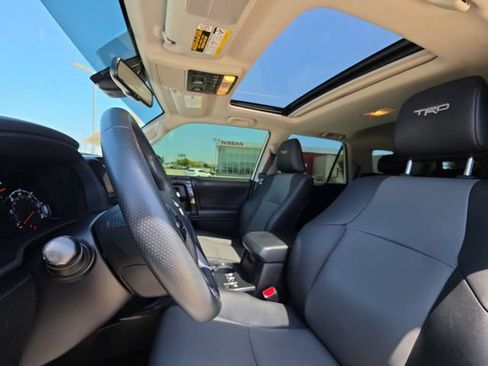 Used 2020 Toyota 4Runner SR5 Premium w/ Moonroof Package AWD/4WD image 7