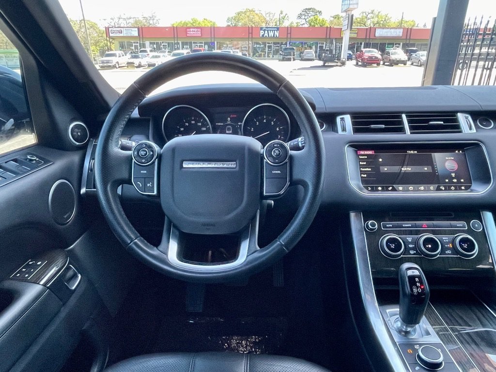 Used 2017 Land Rover Range Rover Sport SE AWD/4WD image 24