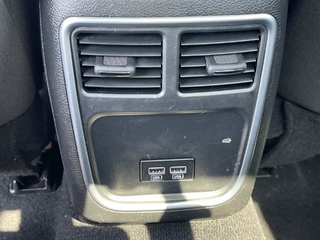 Used 2022 Dodge Charger SXT RWD image 15
