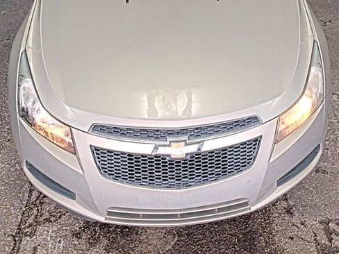 Used 2012 Chevrolet Cruze LT FWD image 6