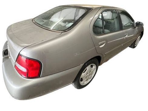 Used 2000 Nissan Altima XE FWD image 5
