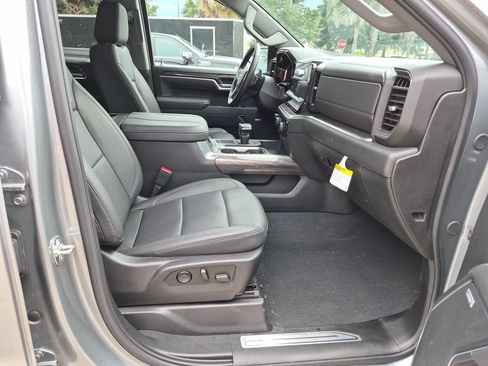 Certified 2025 Chevrolet Silverado 1500 LTZ w/ LTZ Premium Package AWD/4WD image 23