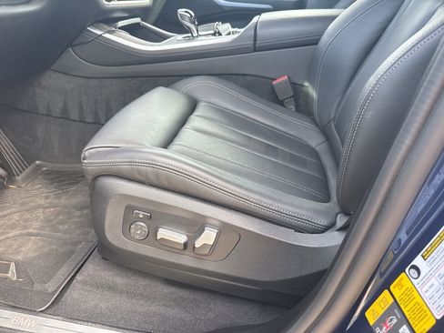 Used 2022 BMW X5 xDrive45e w/ Parking Assistance Package image 11