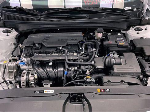 Certified 2025 Hyundai Elantra Sport w/ Cargo Package image 11