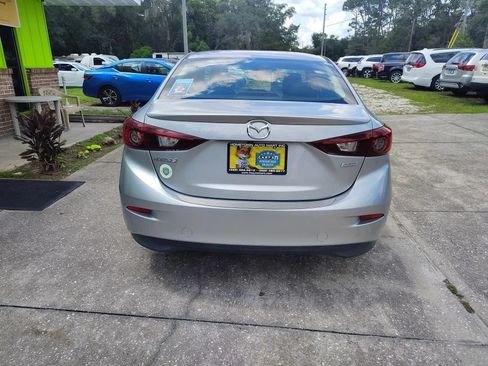 Used 2018 MAZDA MAZDA3 Touring FWD image 6