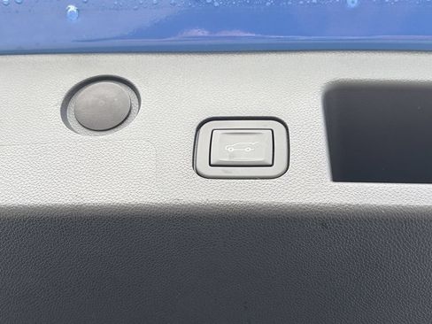 Used 2026 Chevrolet Equinox RS w/ Safety and Technology Package FWD image 14