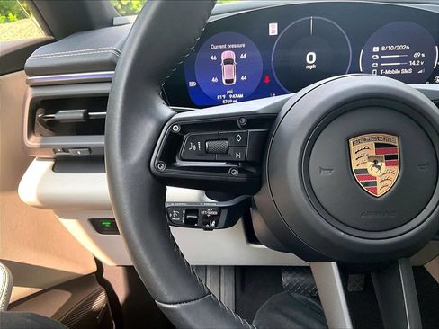 Certified 2025 Porsche Macan 4 Electric AWD/4WD image 23