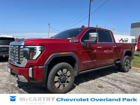 Used 2024 GMC Sierra 2500 Denali w/ Denali Reserve Package AWD/4WD image 6