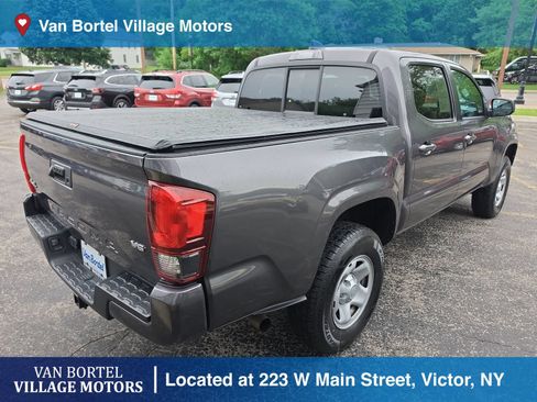 Used 2021 Toyota Tacoma SR AWD/4WD image 5