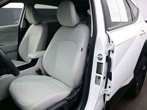 Certified 2026 Hyundai Kona SEL Sport AWD/4WD image 11