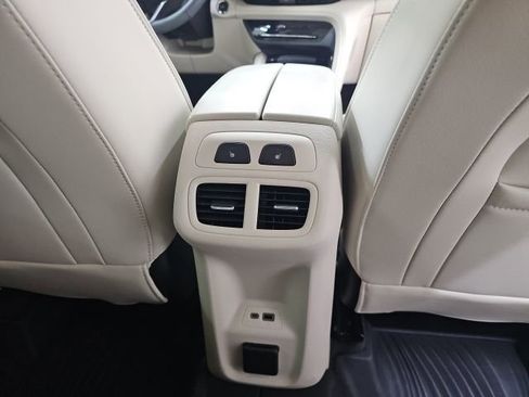 Used 2023 Buick Envision Avenir image 10