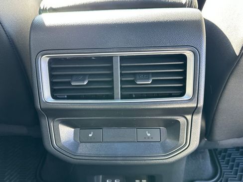 New 2026 Volkswagen Atlas Cross Sport SEL R-Line image 17