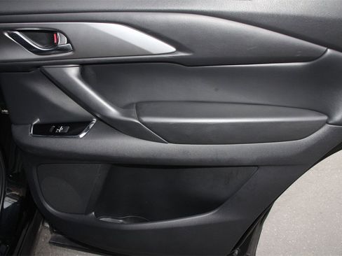 Used 2018 MAZDA CX-9 Touring image 23