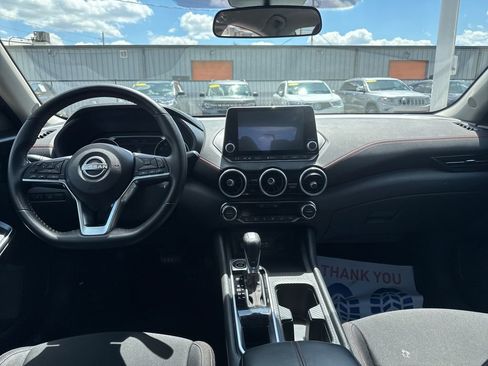 Used 2025 Nissan Sentra SR FWD image 18