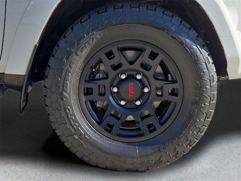 Certified 2022 Toyota 4Runner SR5 Premium image 11