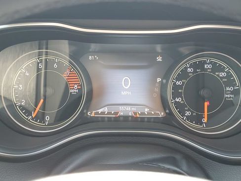 Used 2020 Jeep Cherokee Trailhawk w/ Cold Weather Group AWD/4WD image 10