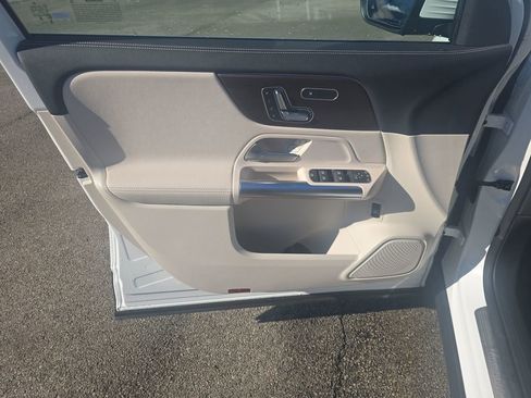 New 2026 Mercedes-Benz GLA 250 4MATIC image 10