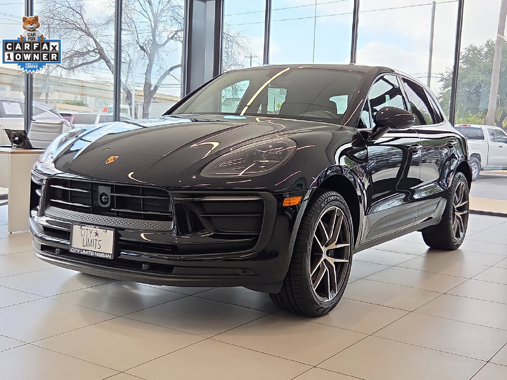 Used 2025 Porsche Macan Turbo AWD/4WD image 2