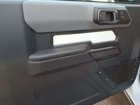 Used 2024 Ford Bronco Black Diamond image 11