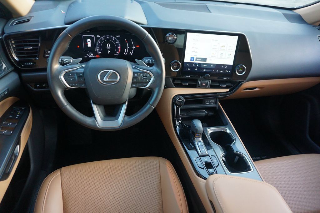 Used 2024 Lexus NX 250 FWD w/ Towing Package (2000 Lbs) image 6