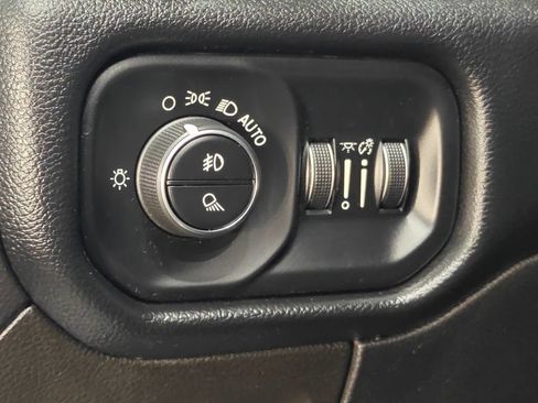 Used 2019 RAM 1500 Big Horn AWD/4WD image 48
