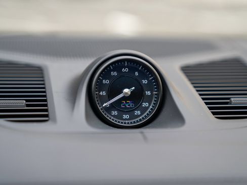 Used 2024 Porsche Cayenne E-Hybrid image 17