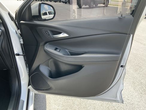 Used 2022 Buick Encore GX Select w/ Sport Touring Package FWD image 53