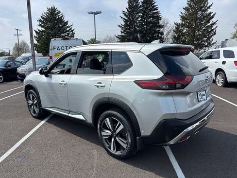 Used 2021 Nissan Rogue Platinum FWD image 4