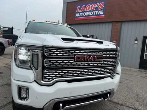 Used 2021 GMC Sierra 3500 Denali w/ Denali Ultimate Package AWD/4WD image 3