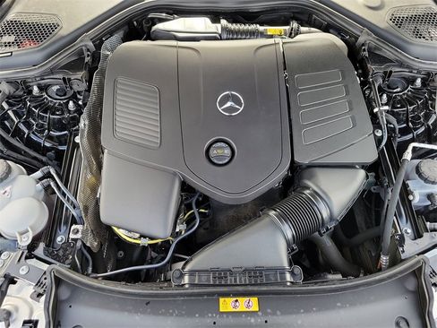 Used 2024 Mercedes-Benz E 350 4MATIC Sedan image 10