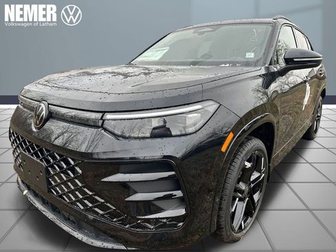 New 2026 Volkswagen Tiguan SE R-Line image 1