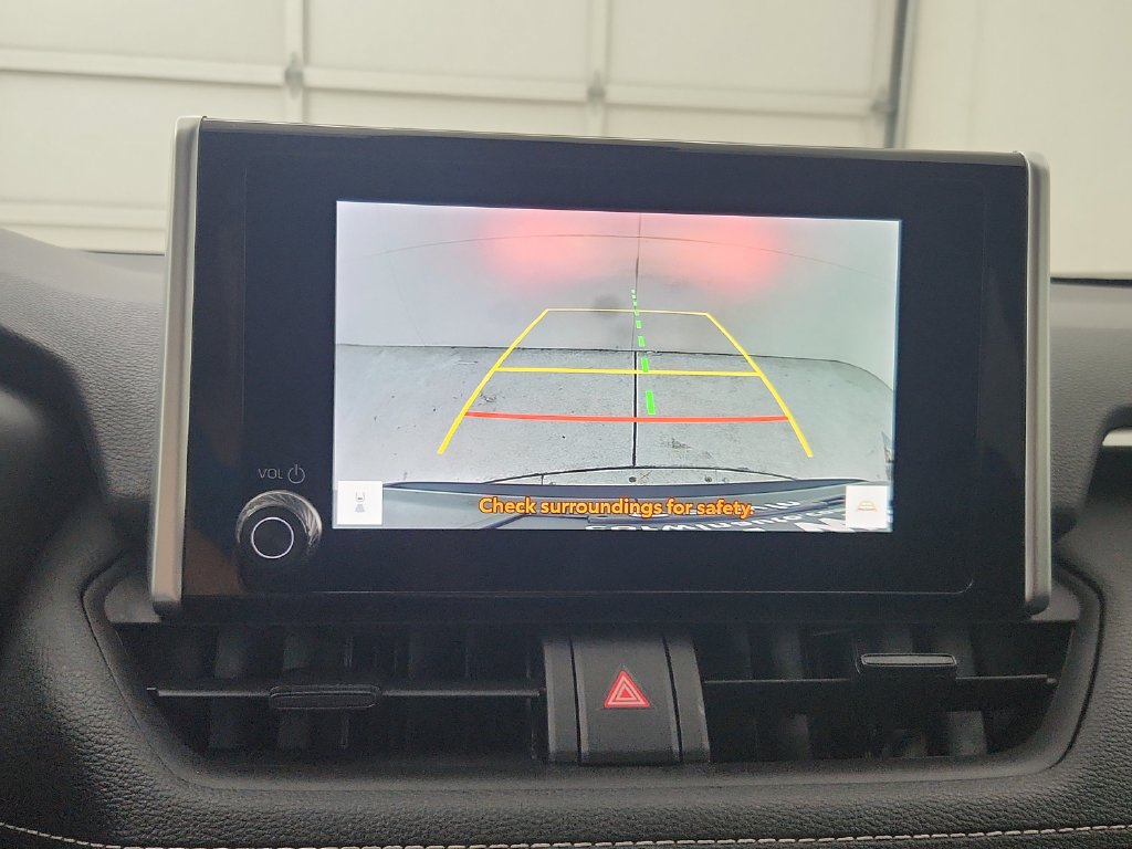 Used 2025 Toyota RAV4 XLE AWD/4WD image 27