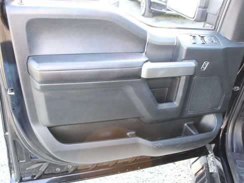 Used 2016 Ford F150 XLT w/ Equipment Group 302A Luxury image 22