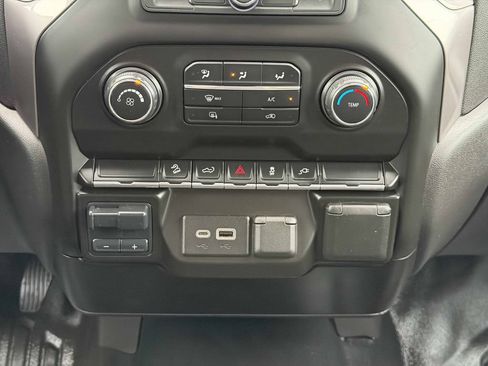 Used 2021 Chevrolet Silverado 1500 W/T w/ Z71 Off-Road Package AWD/4WD image 26