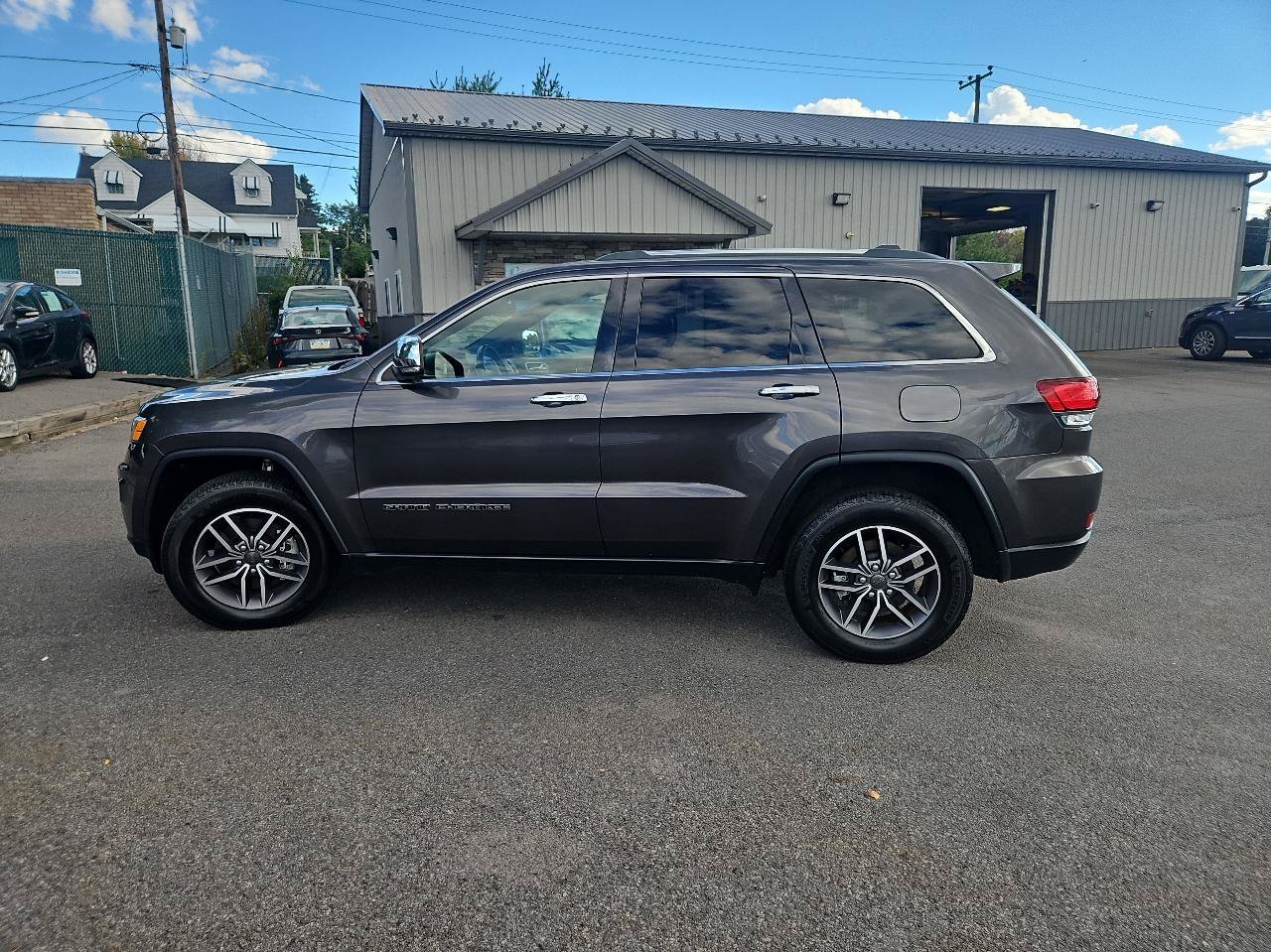 Used 2021 Jeep Grand Cherokee Limited AWD/4WD image 6